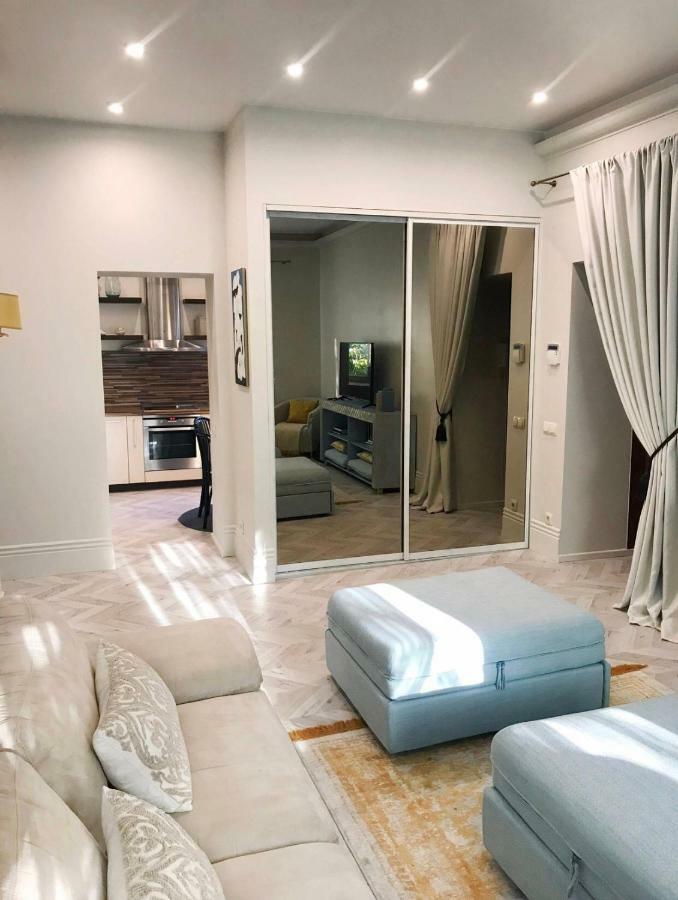 Luxury Old Town Apartment วิลนีอุส ภายนอก รูปภาพ